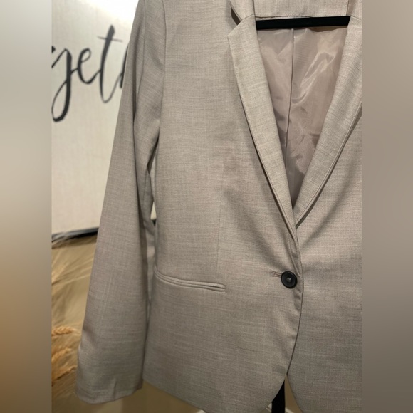 Zara Light Gray Woman’s Blazer Jacket - Picture 4 of 11